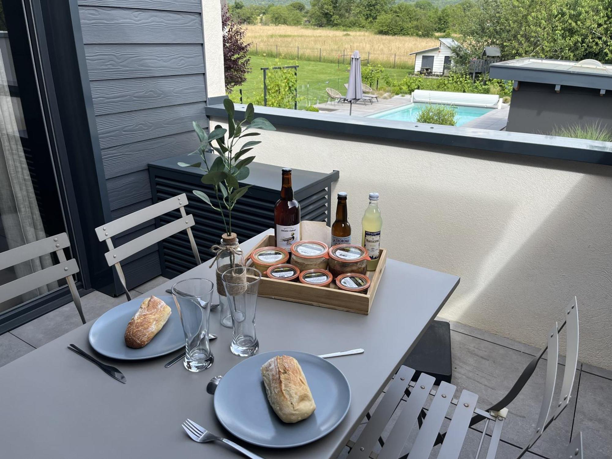 Appart-Hotel N 3 Avec Terrasse, Piscine, Petit-Dejeuner Et Parking Prive Chouzelot Exteriör bild